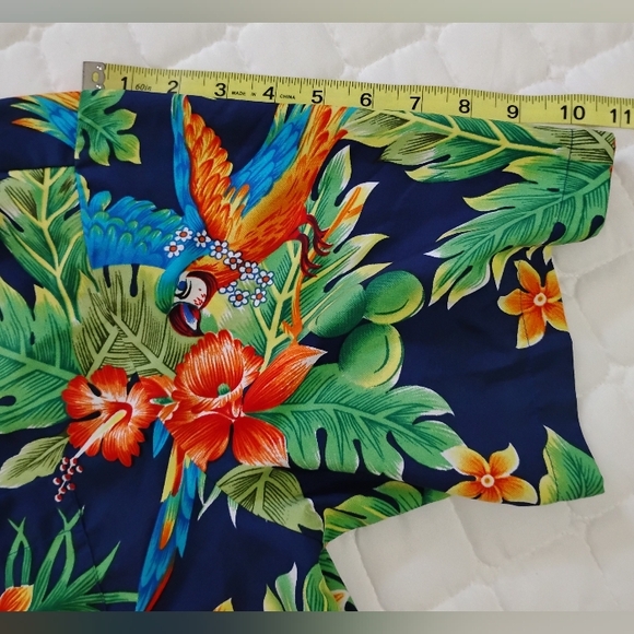 Lvish parrot button down shirt with pocket size large - Picture 7 of 8